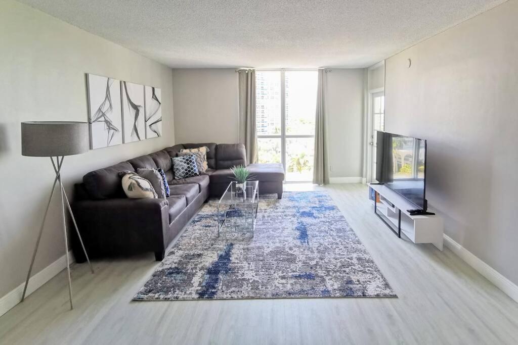 Luxury Stylish Oceanfront 2 Bedroom 2 Bathroom In Hollywood Fl Exterior foto