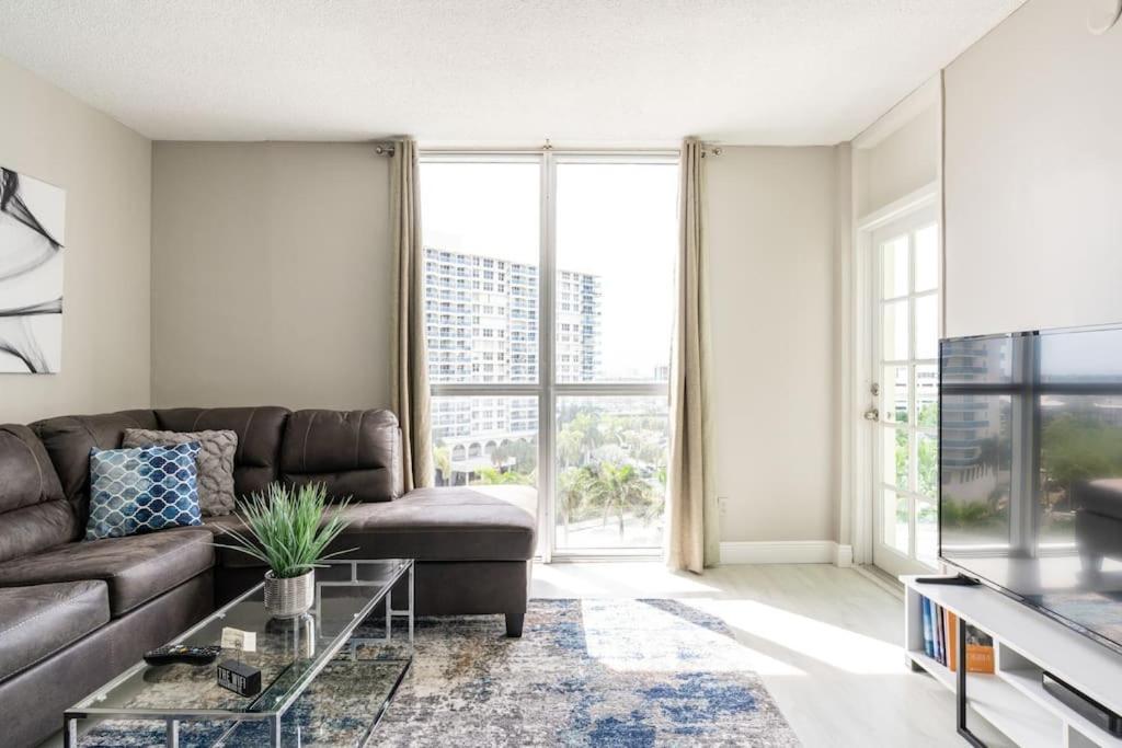 Luxury Stylish Oceanfront 2 Bedroom 2 Bathroom In Hollywood Fl Exterior foto