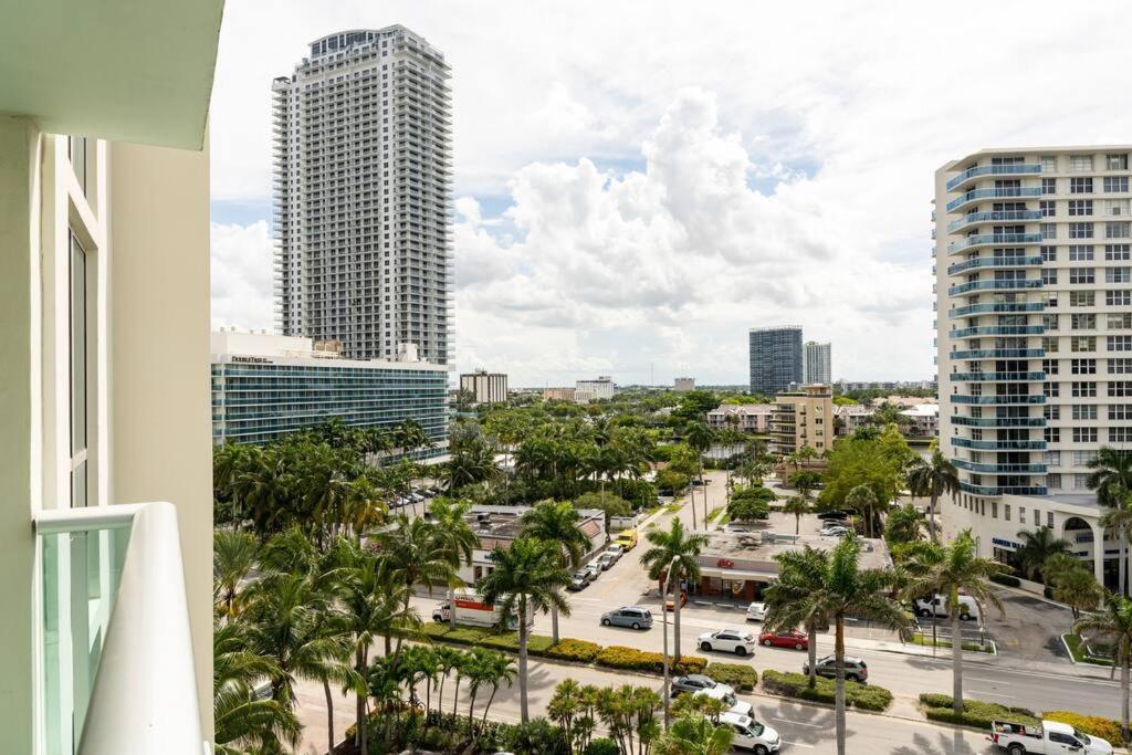 Luxury Stylish Oceanfront 2 Bedroom 2 Bathroom In Hollywood Fl Exterior foto